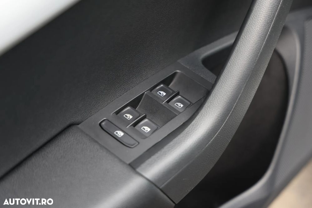 Skoda Octavia 1.6 TDI DSG Ambition - 23