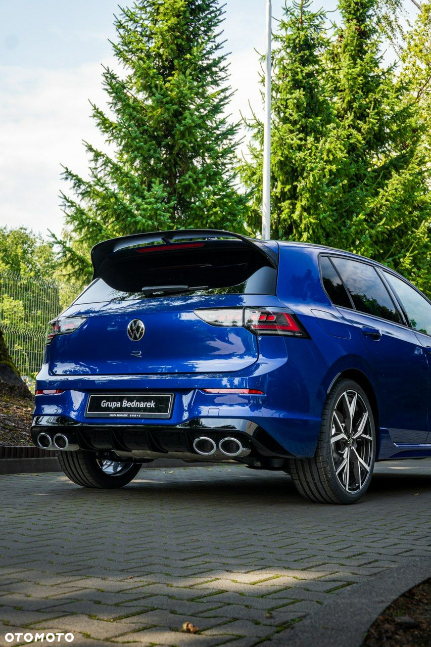 Volkswagen Golf - 25