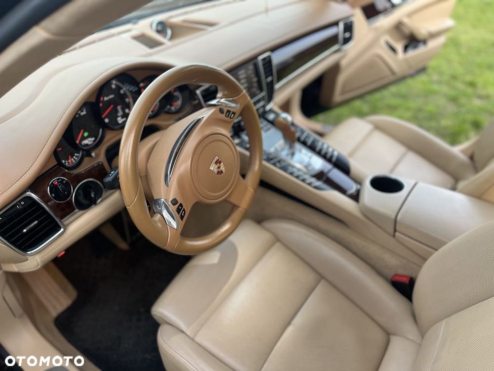 Porsche Panamera Turbo - 19