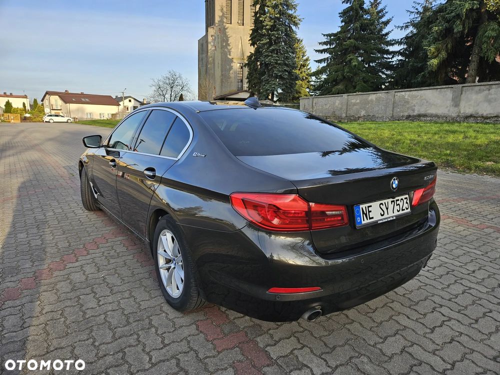 BMW Seria 5 530e iPerformance Luxury Line - 3