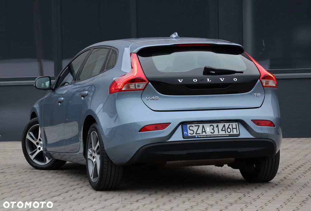 Volvo V40 T2 Momentum - 5
