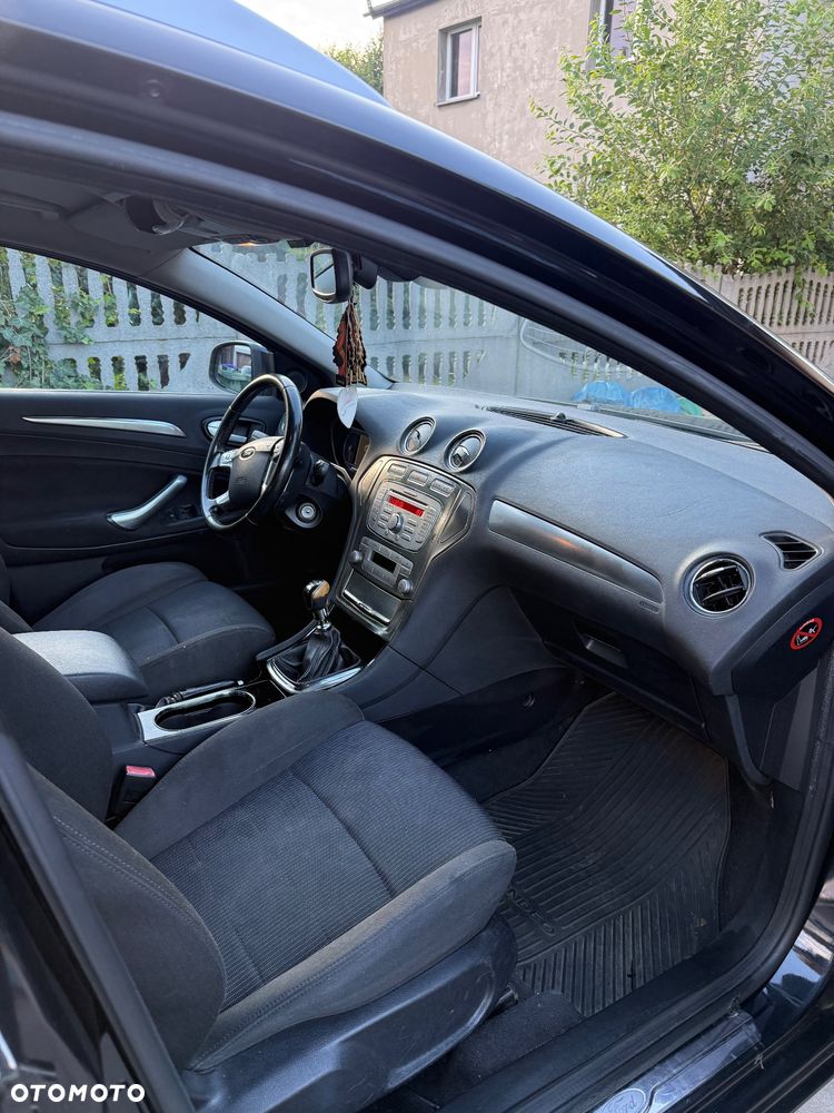 Ford Mondeo 1.8 TDCi Trend - 12
