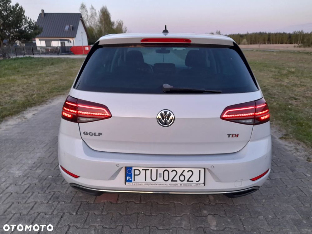 Volkswagen Golf - 11