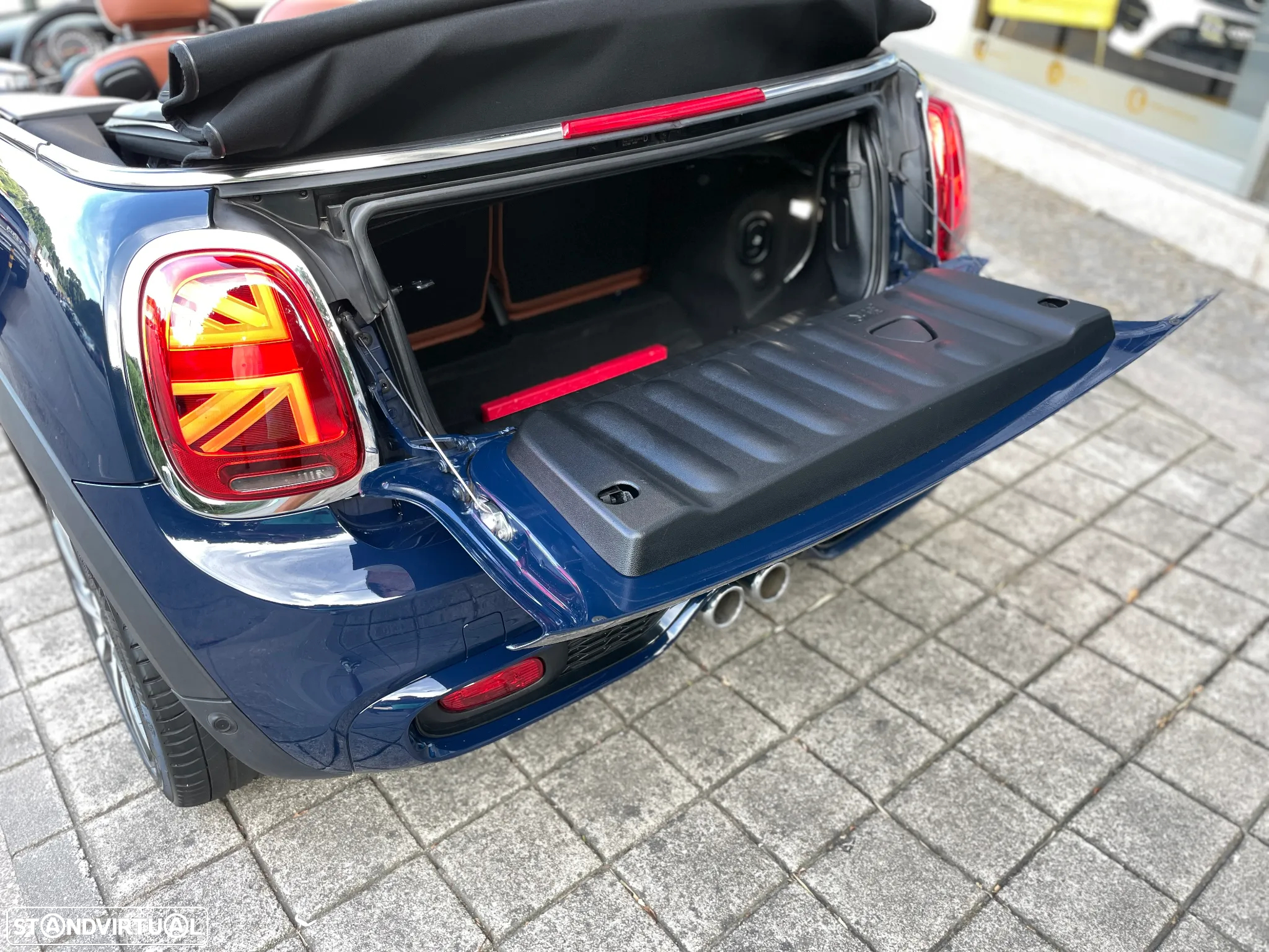 MINI Cabrio Cooper SD Auto - 47