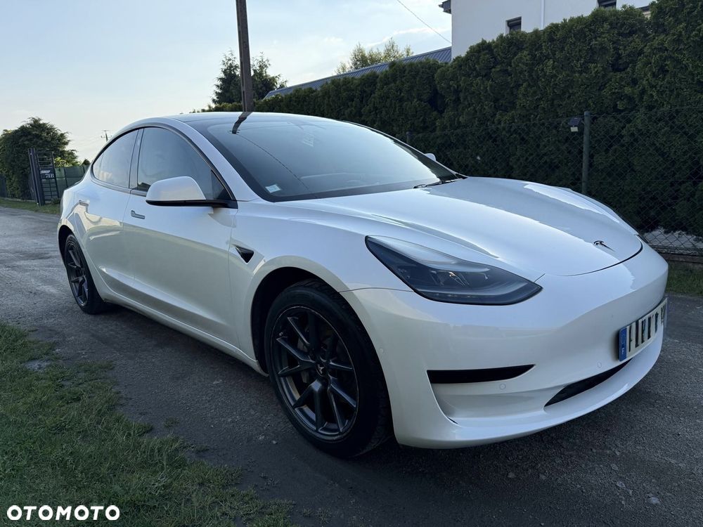 Tesla Model 3 Standard Range Plus - 1