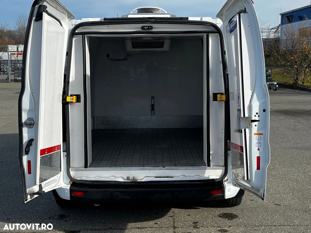 Ford Transit Custom - 11