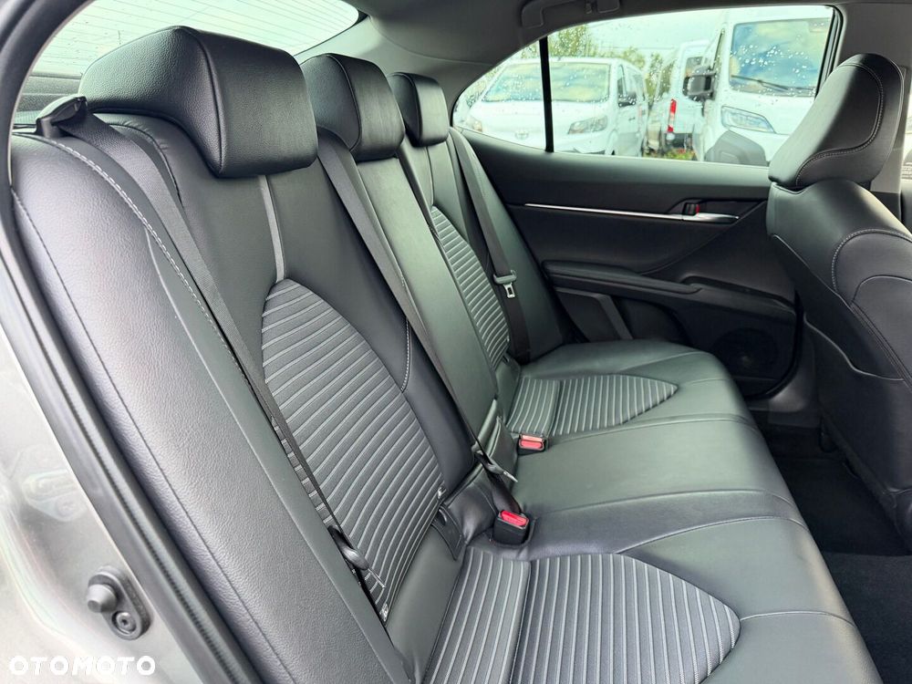 Toyota Camry 2.5 Hybrid Prestige CVT - 25