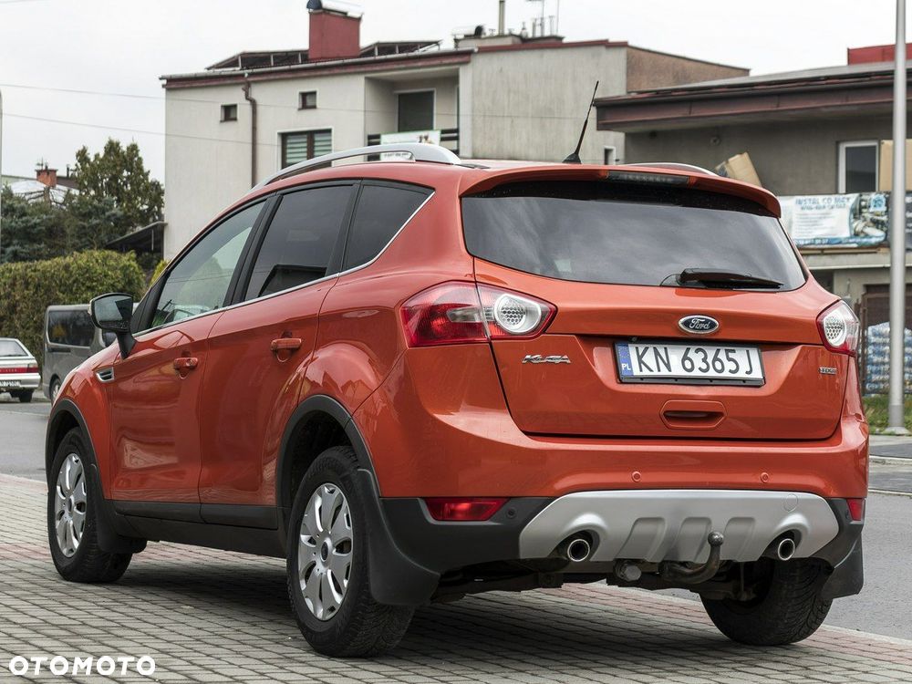 Ford Kuga 2.0 TDCi 2x4 Titanium - 9