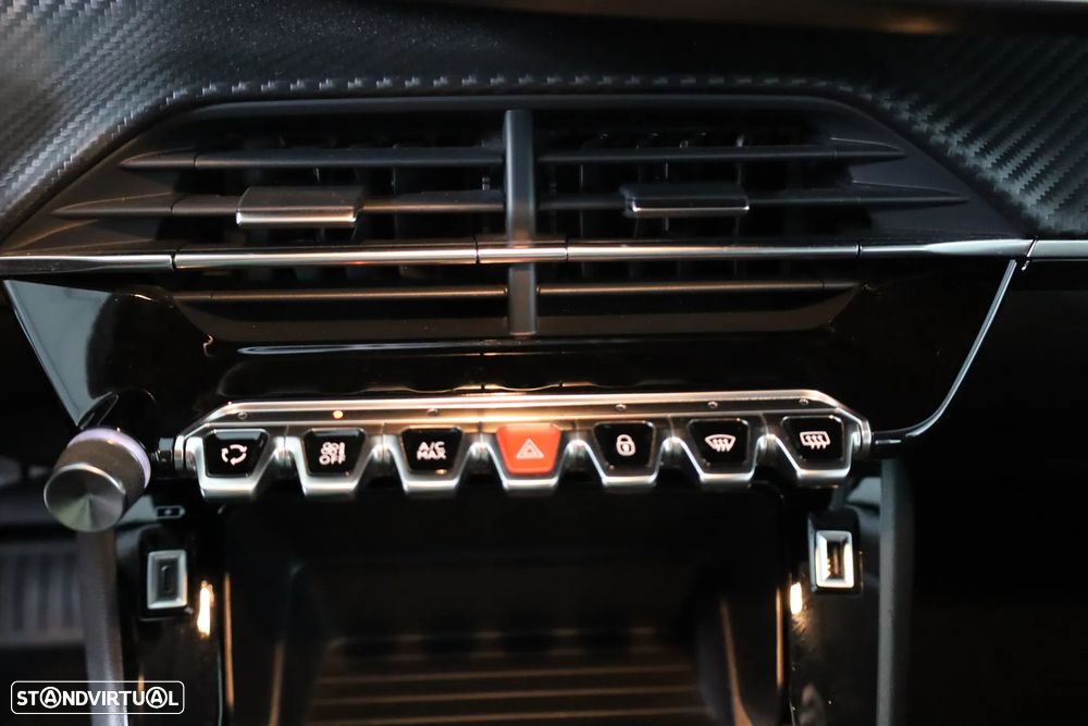 Peugeot 2008 PureTech 130 EAT8 Active Pack - 16
