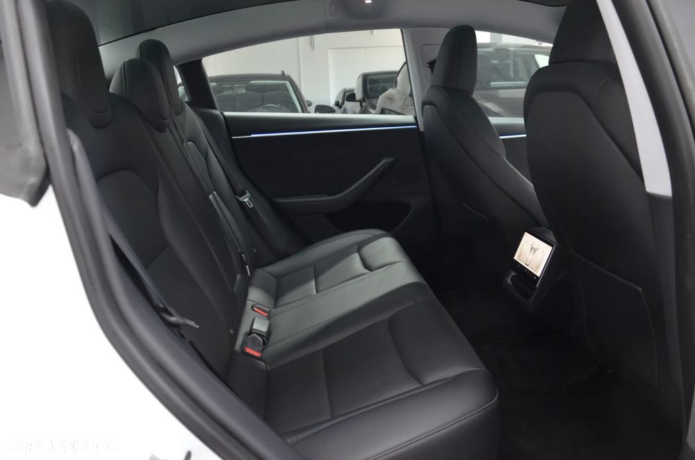 Tesla Model 3 Langstreckenbatterie Allradantrieb Dual Motor - 14