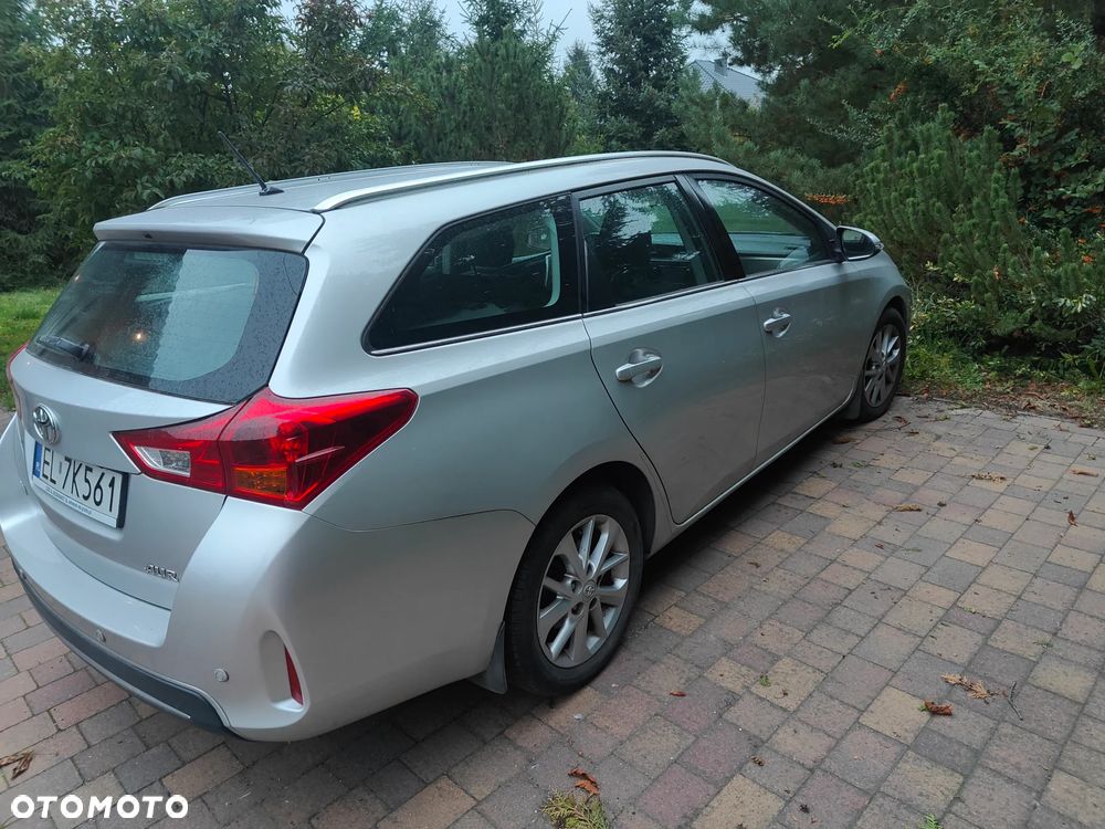 Toyota Auris - 2