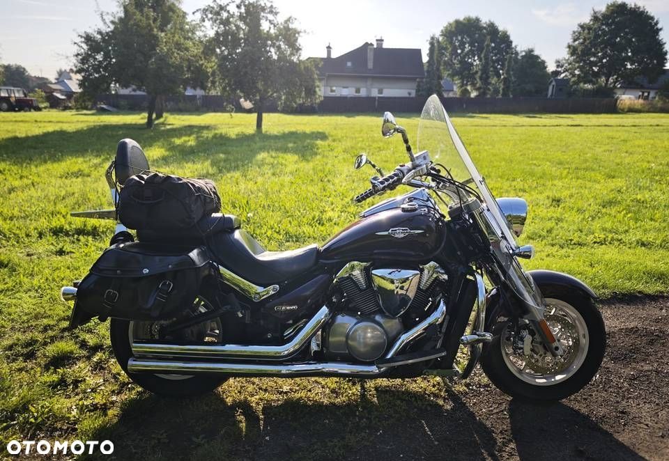 Suzuki Intruder - 2