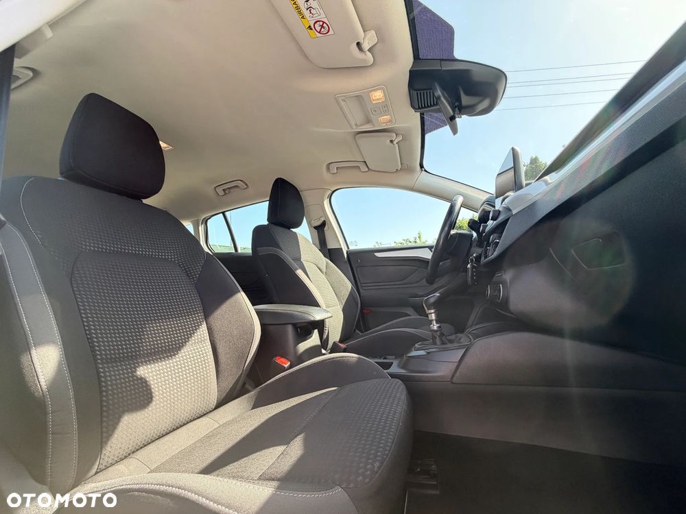 Ford Focus 1.5 EcoBlue Connected - 24