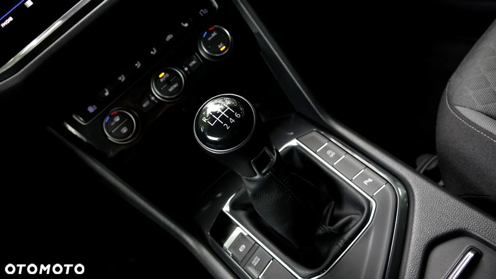 Volkswagen Tiguan - 21