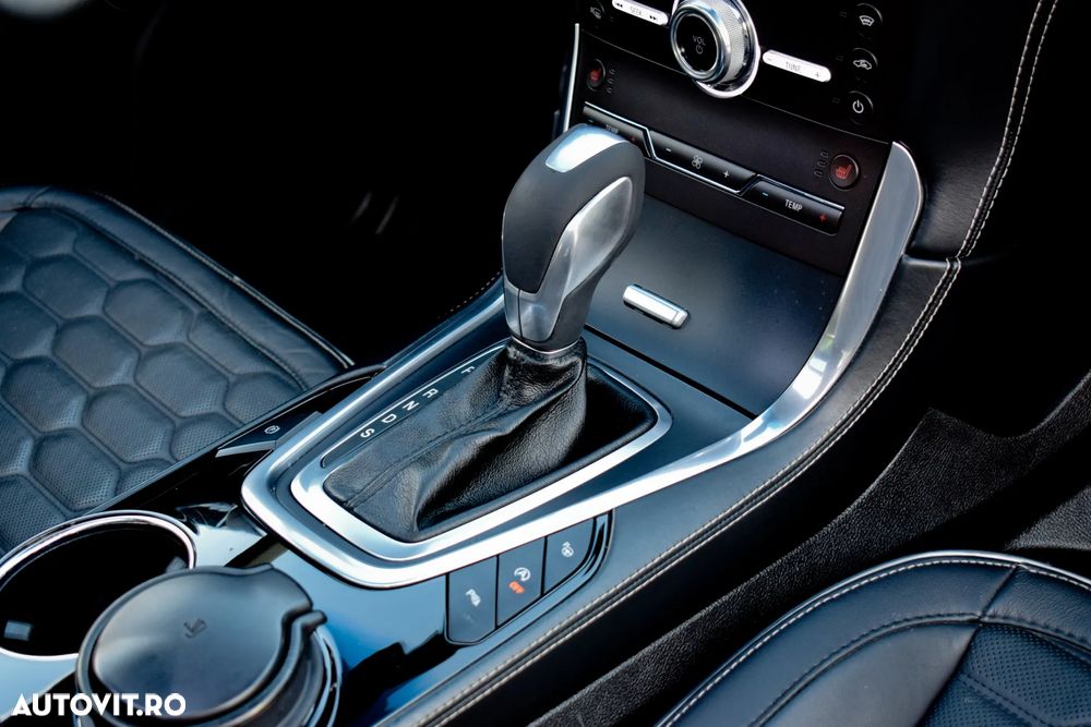 Ford Edge 2.0 TDCi Bi-Turbo 4x4 Vignale - 32