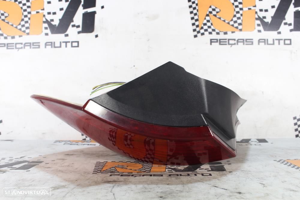 Farolim Esquerdo Bmw 1 (E87)  63217181297 / 7181297 / Condutor Led - 8