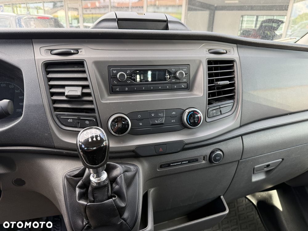 Ford Transit - 27