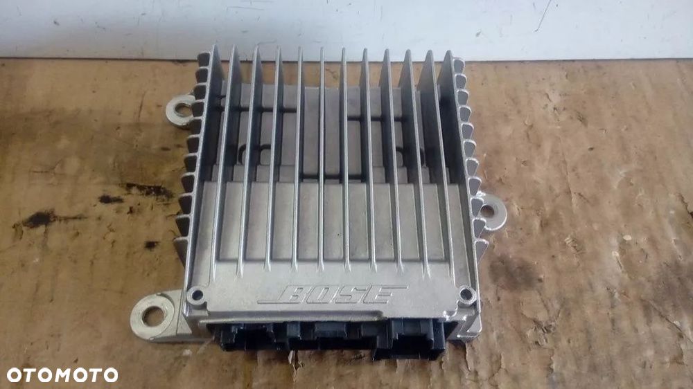 WZMACNIACZ BOSE RENAULT MEGANE III 280636318R - 2