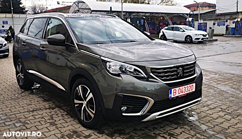 Peugeot 5008 2018 photo 2