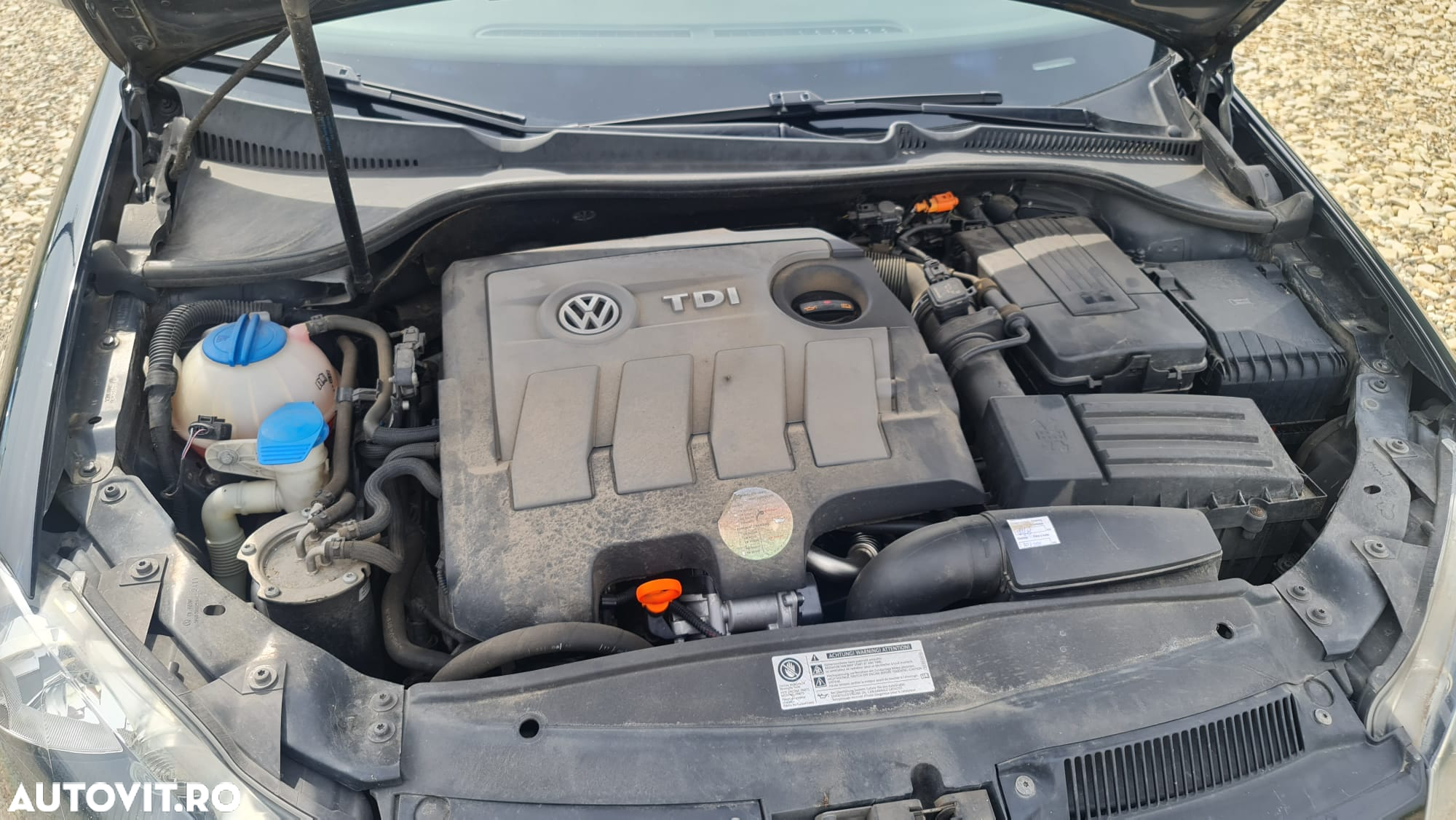 Volkswagen Golf 1.6 TDI BlueMotion Technology Comfortline - 11