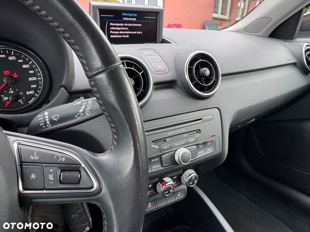 Audi A1 Sportback 1.6 TDI S line edition - 18