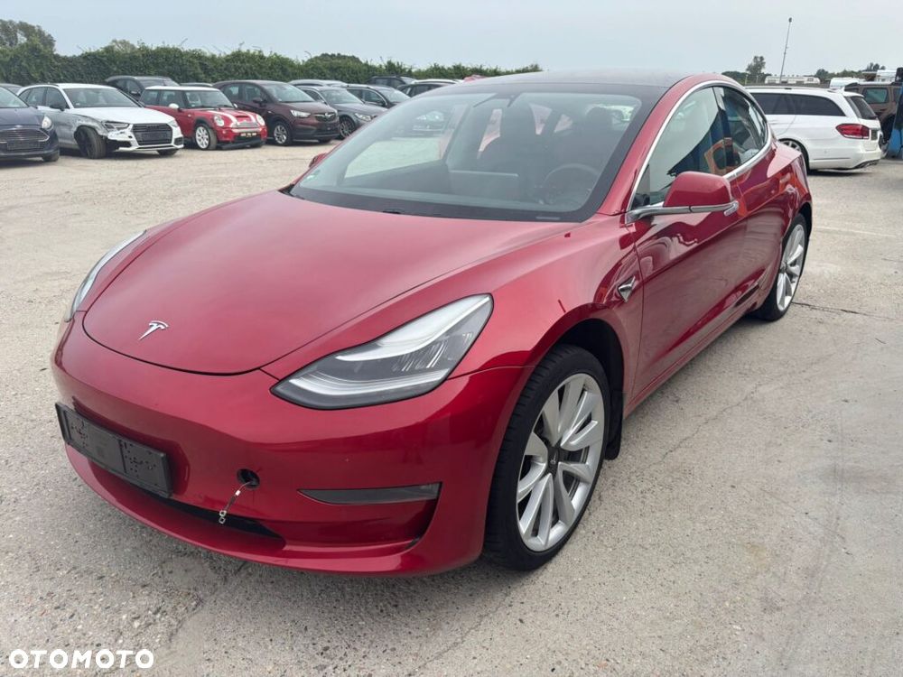 Tesla Model 3 - 1