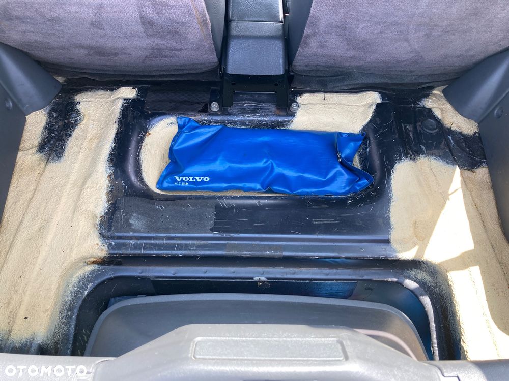 Volvo Seria 400 - 13