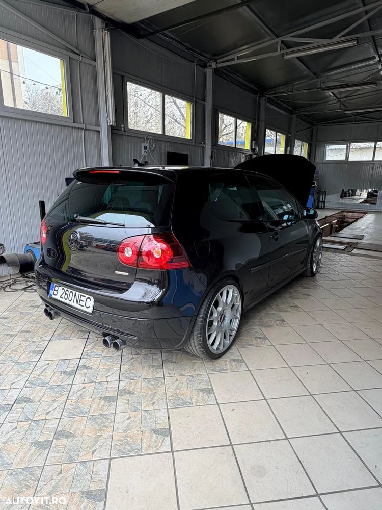 Volkswagen Golf - 2