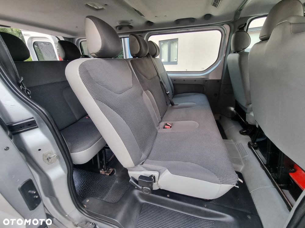 Opel Vivaro - 18