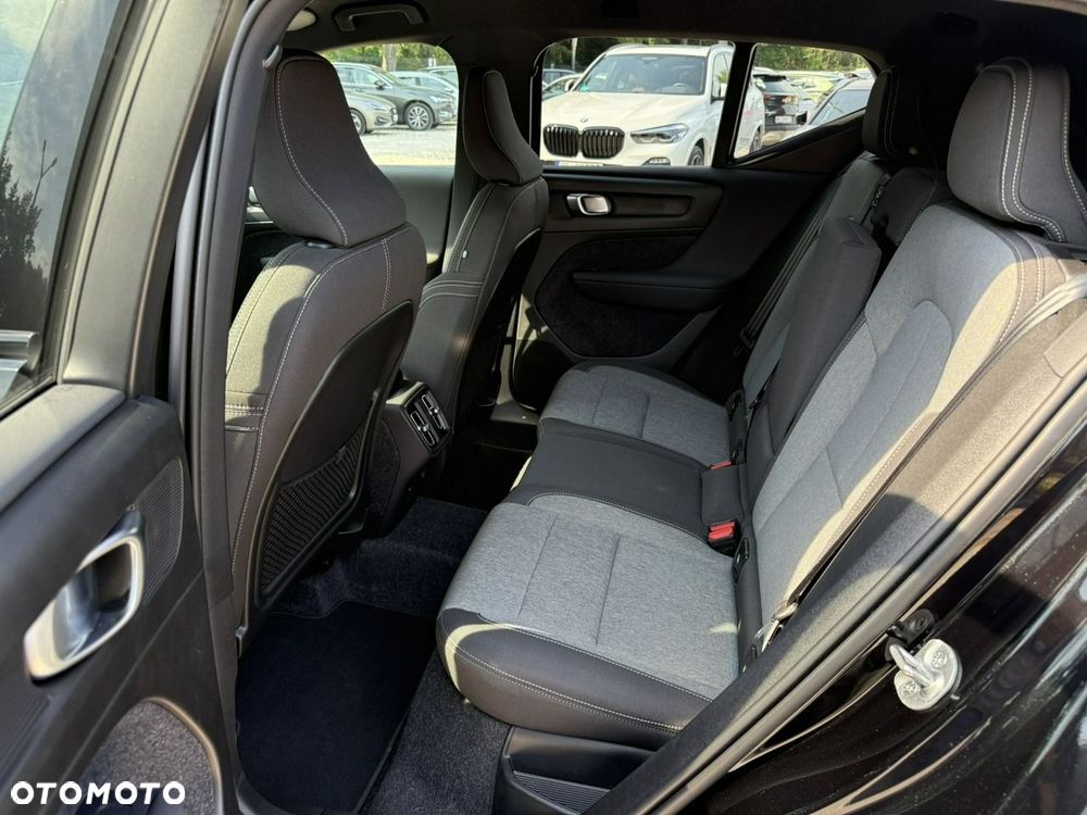 Volvo XC 40 - 18