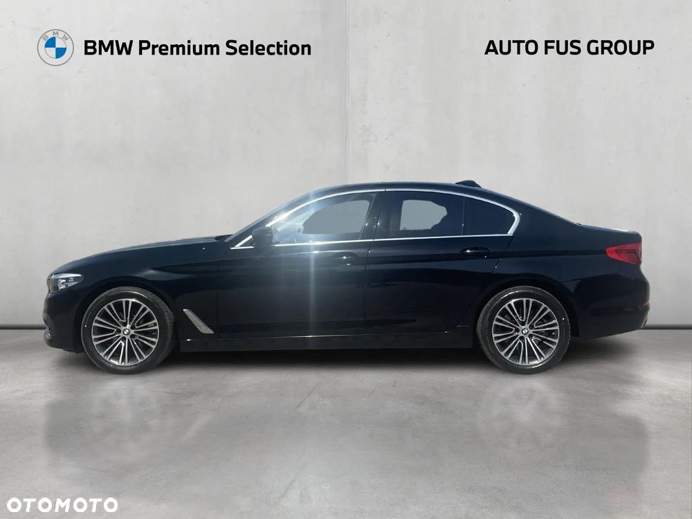 BMW Seria 5 520d xDrive Sport Line sport - 2