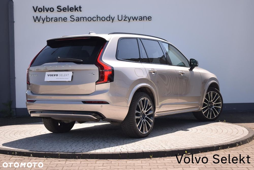 Volvo XC 90 - 9