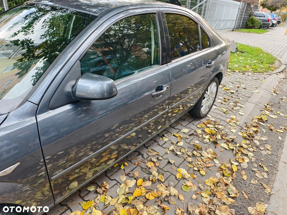 Ford Mondeo 1.8 Ghia - 3