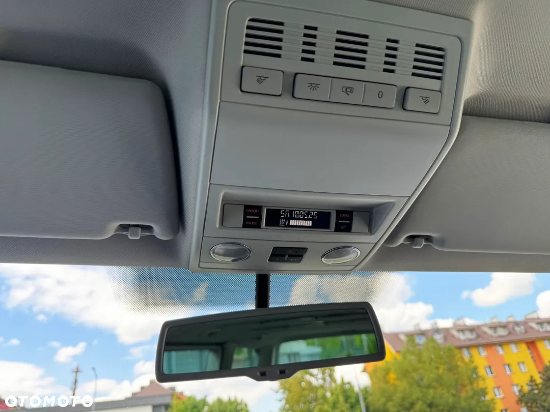 Volkswagen Multivan BiTDI L1 Highline - 38
