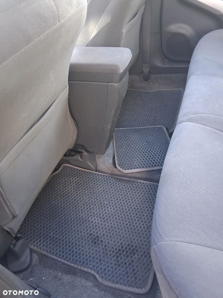 Toyota Verso 1.8 Sol EU5 7os MS - 13