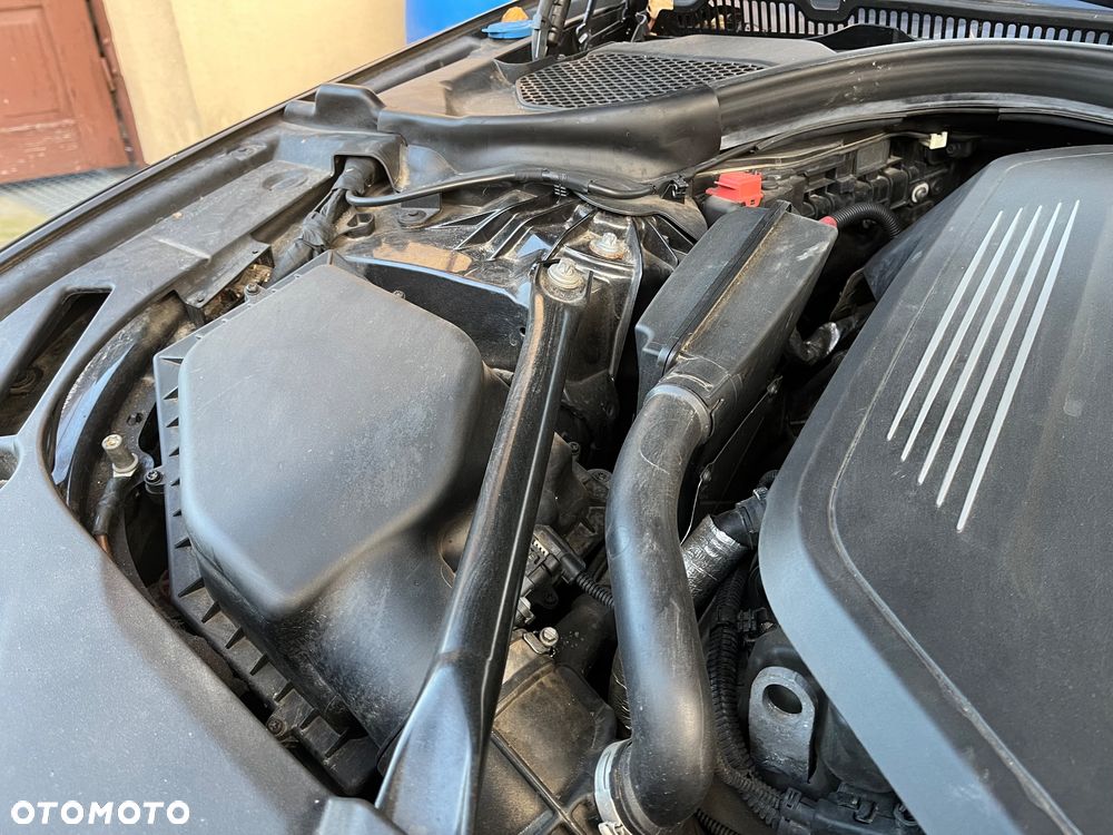 BMW Seria 5 540i xDrive - 13