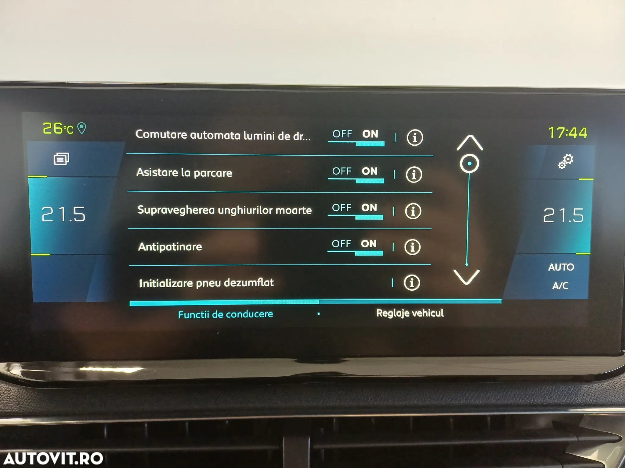 Peugeot 3008 PHEV 180 EAT8 Allure Pack - 19