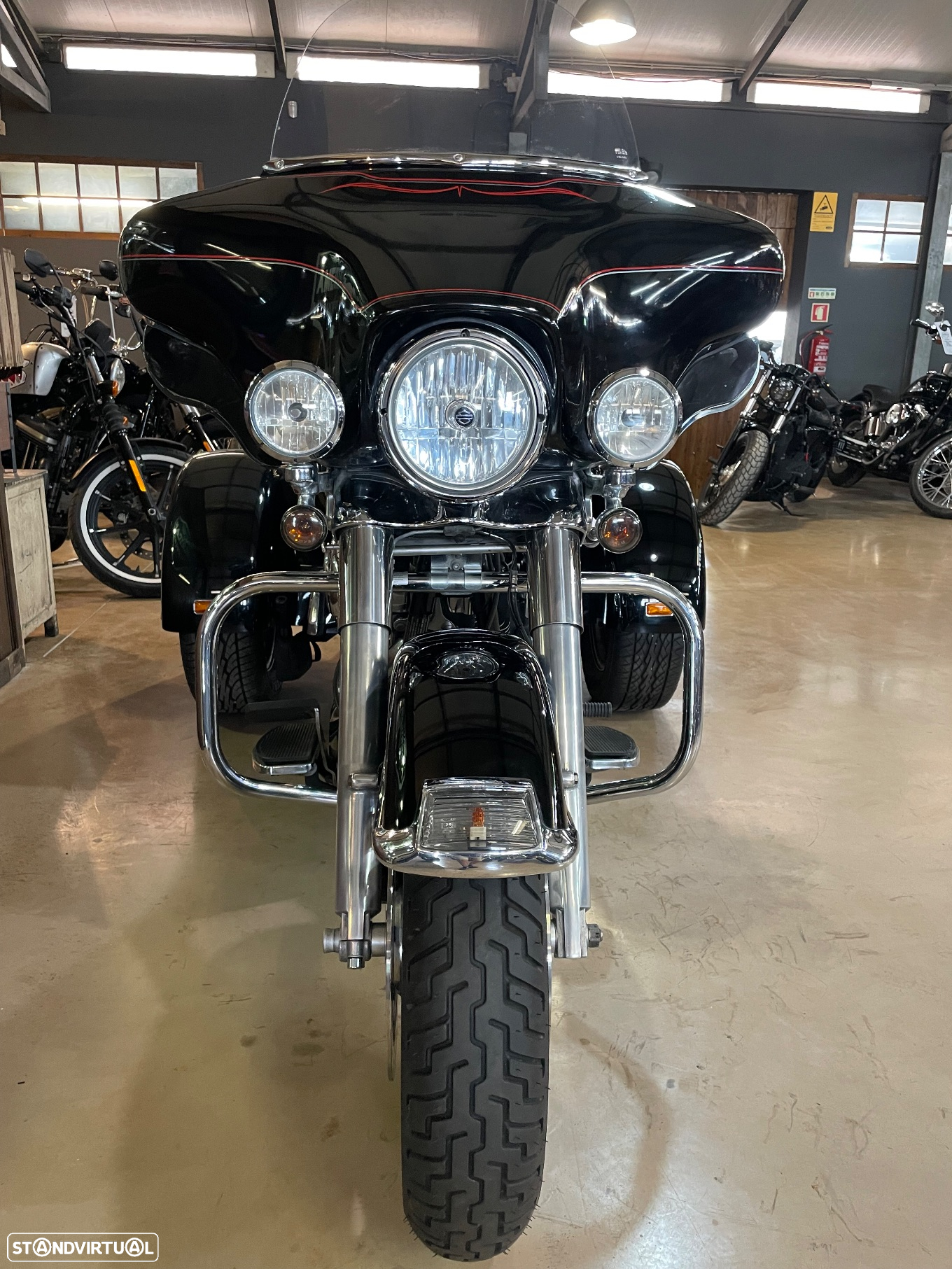 Harley-Davidson FLHTCU Triciclo - 12