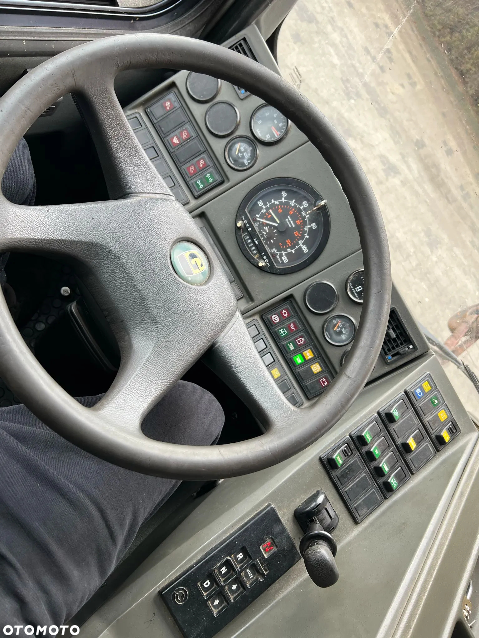 Grove GMK 3050 - 16