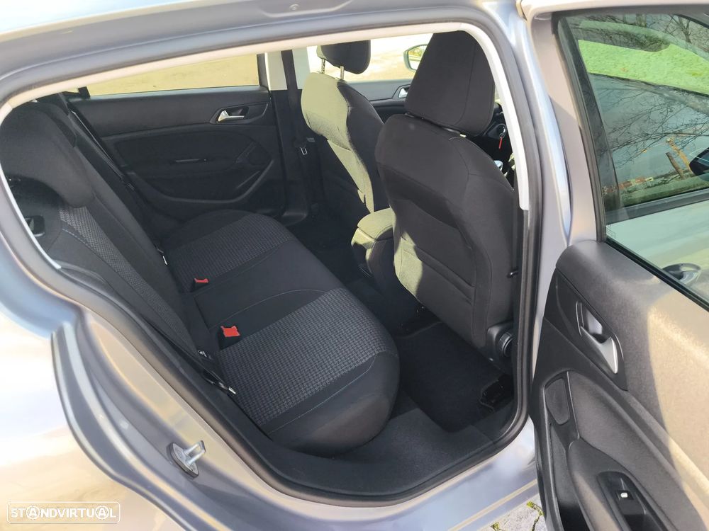 Peugeot 308 1.5 BlueHDi Active J17 - 16