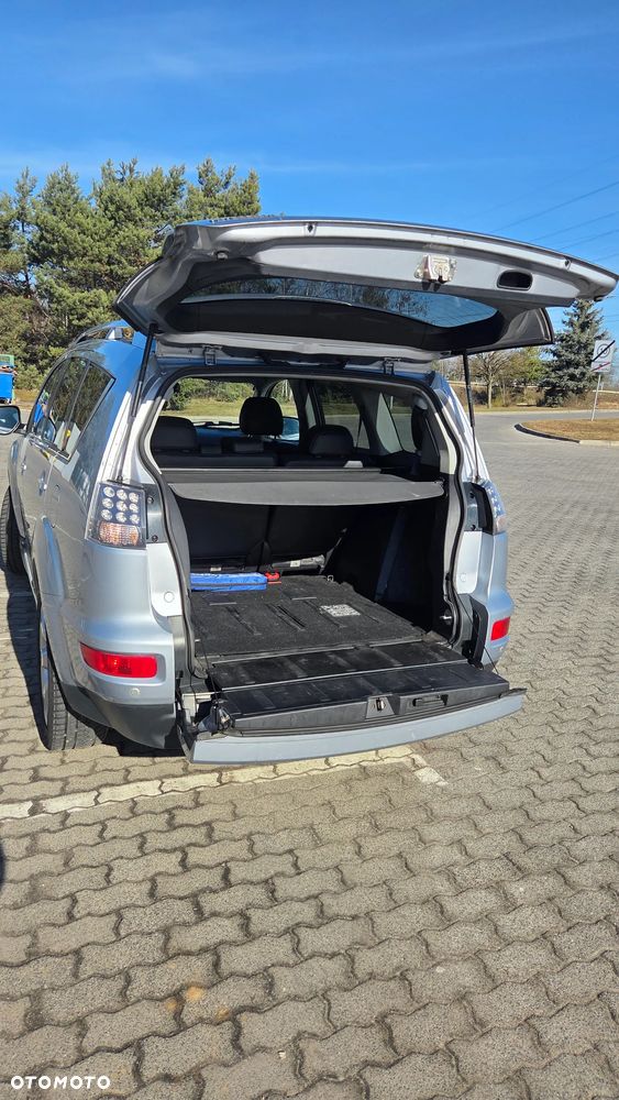 Mitsubishi OUTLANDER - 4