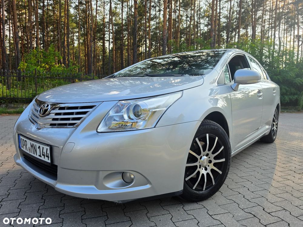 Toyota Avensis 1.8 Executive - 2
