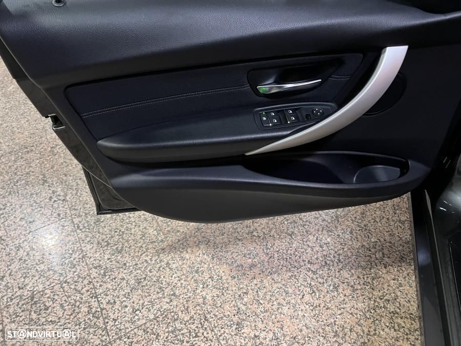 BMW 320 d Touring Line Sport Auto - 4