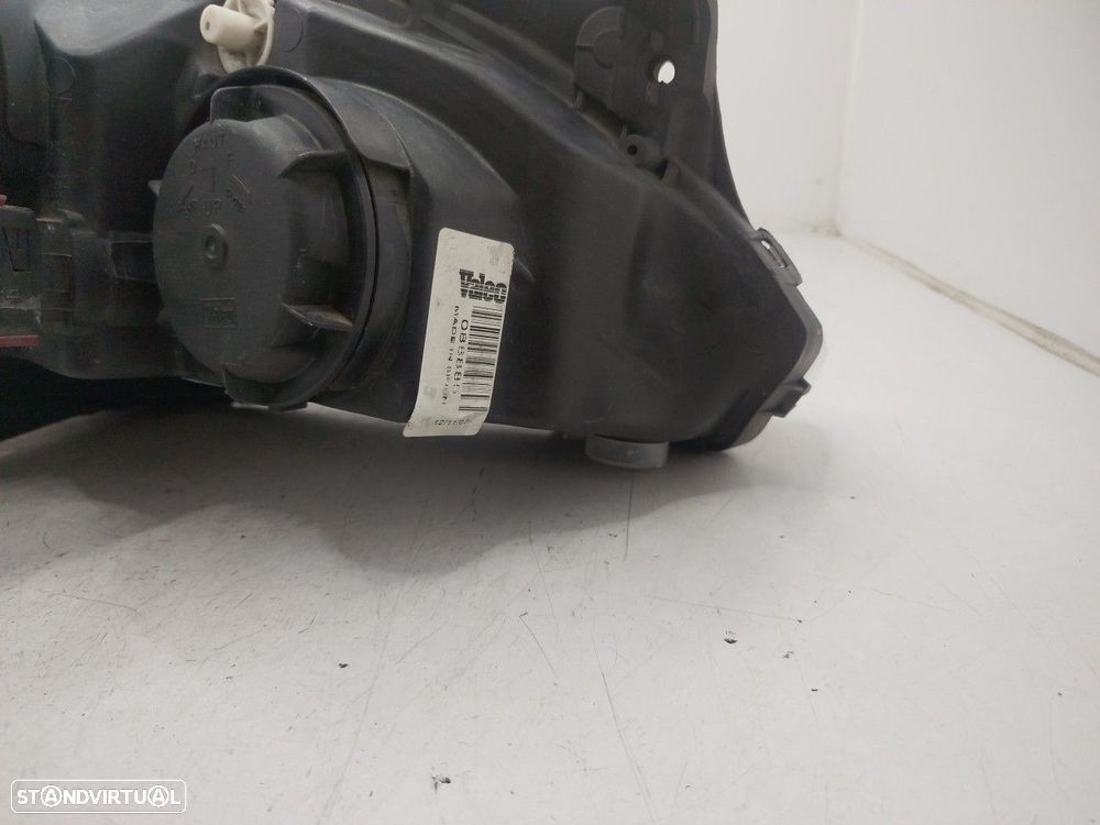 Farol/ Otica Dianteiro Esq Opel Corsa C - 4