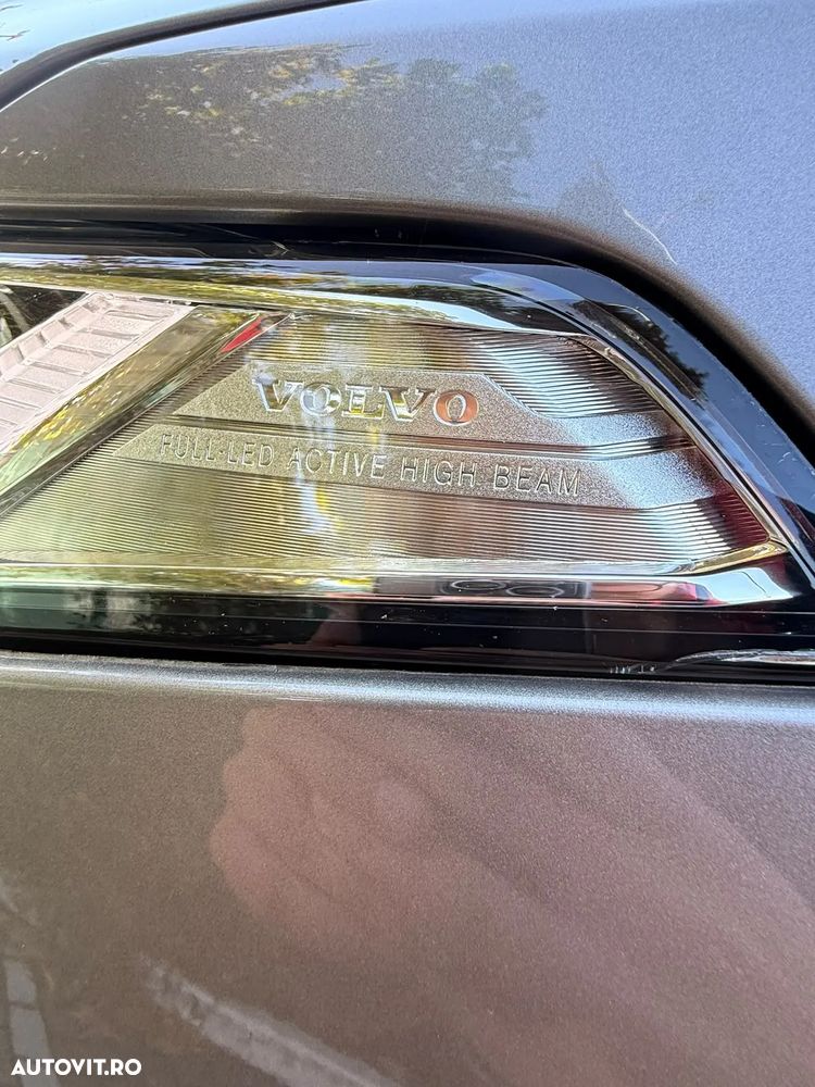 Volvo XC 90 - 7