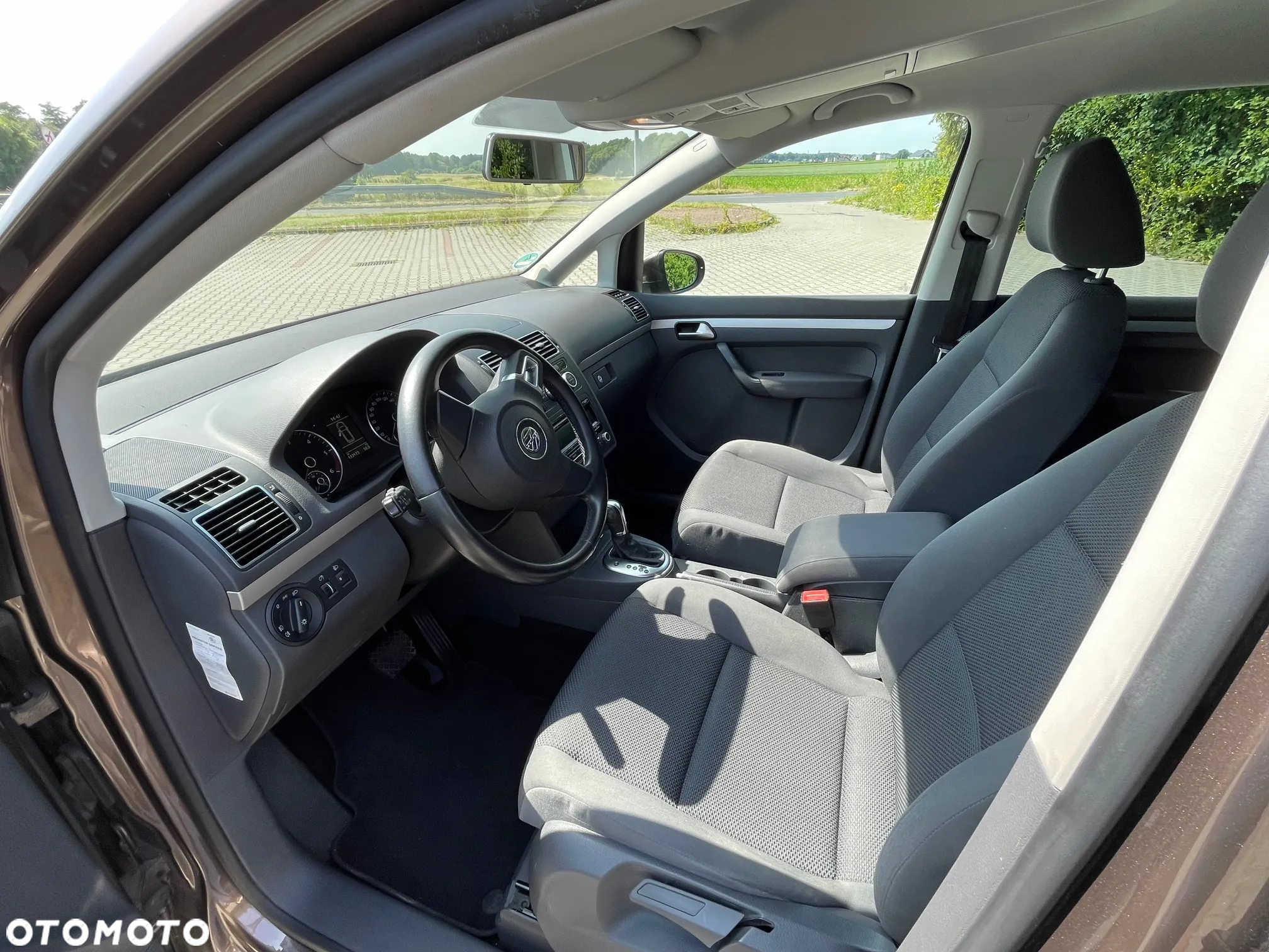 Volkswagen Touran 1.6 TDI DPF BlueMotion Technology DSG Trendline - 19