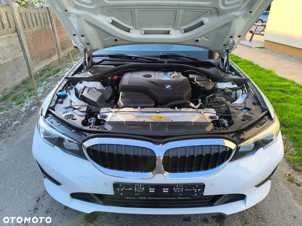 BMW Seria 3 330e iPerformance Sport Line - 20