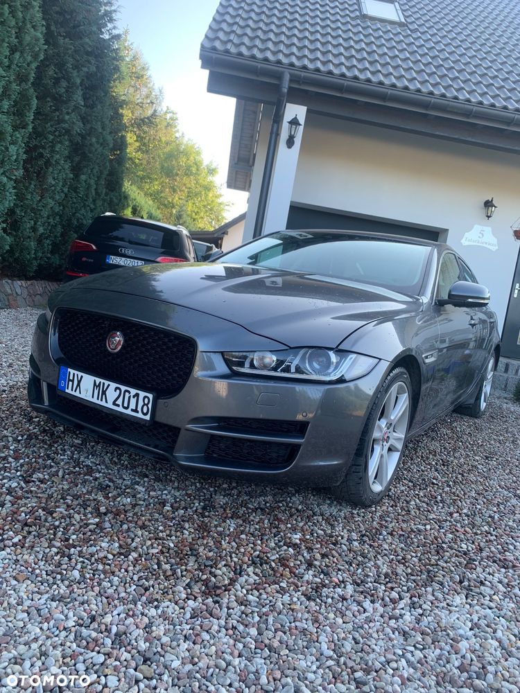 Jaguar Xe