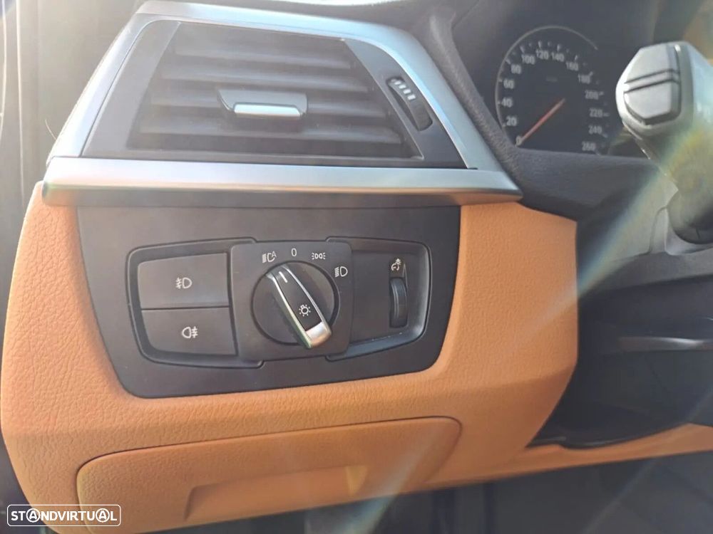 BMW 320 d Line Sport - 18