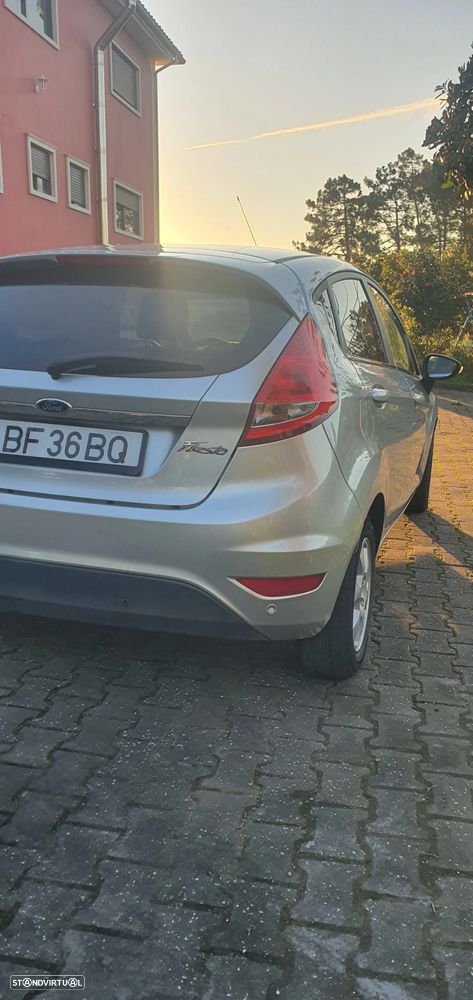 Ford Fiesta - 2